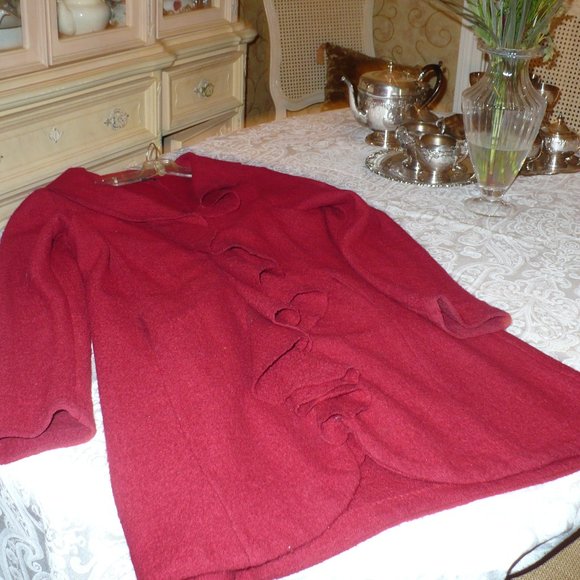 JEANNIE BECKER - EDIT LONG SLEEVED COAT - Picture 1 of 2